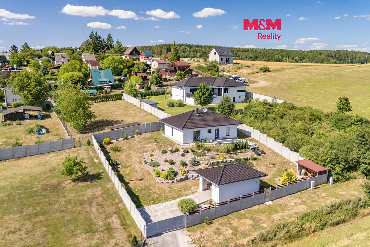 Prodej rodinného domu 92 m², pozemek 1009 m²